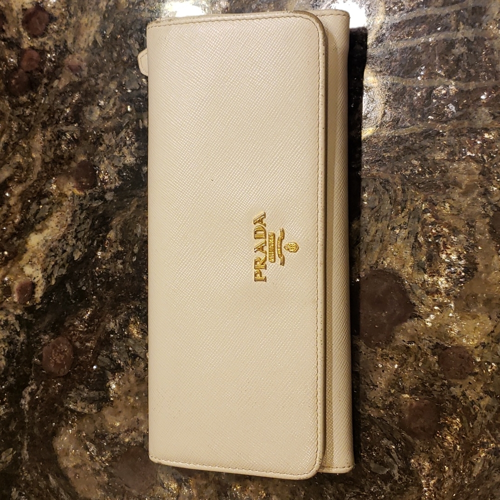 ❌SOLD ❌Prada long wallet